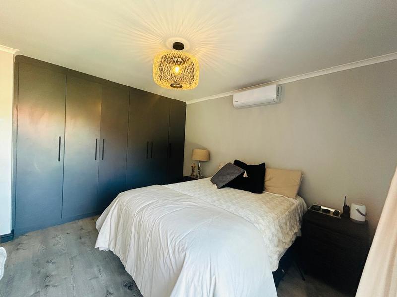 3 Bedroom Property for Sale in De Zoete Inval Western Cape